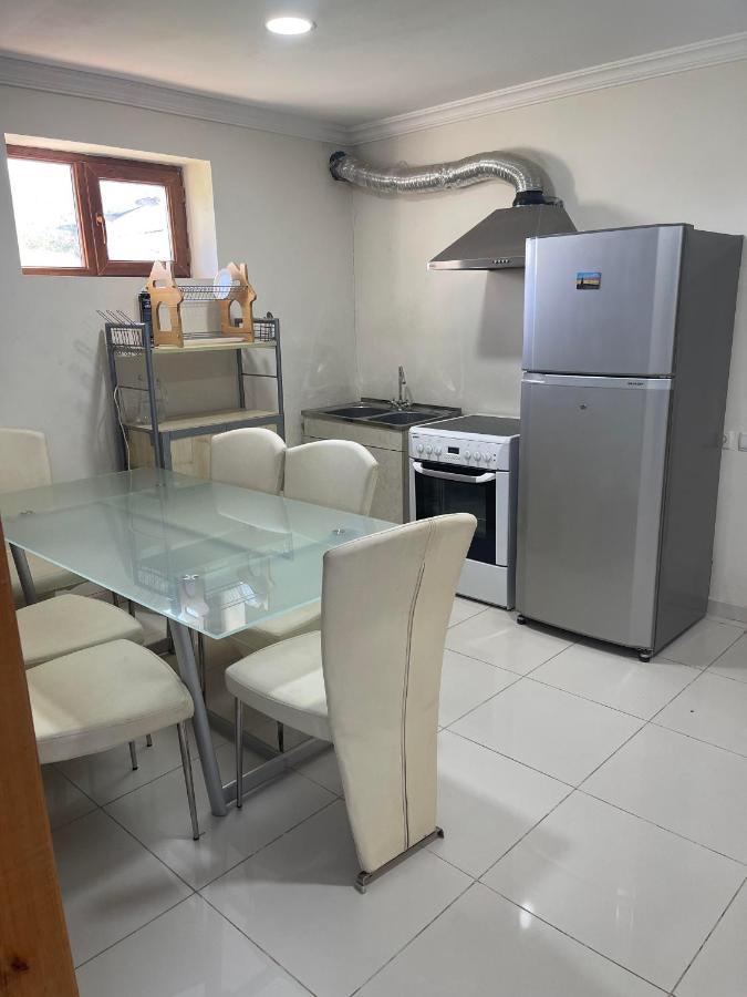 Blue Guest House Samtredia Екстериор снимка