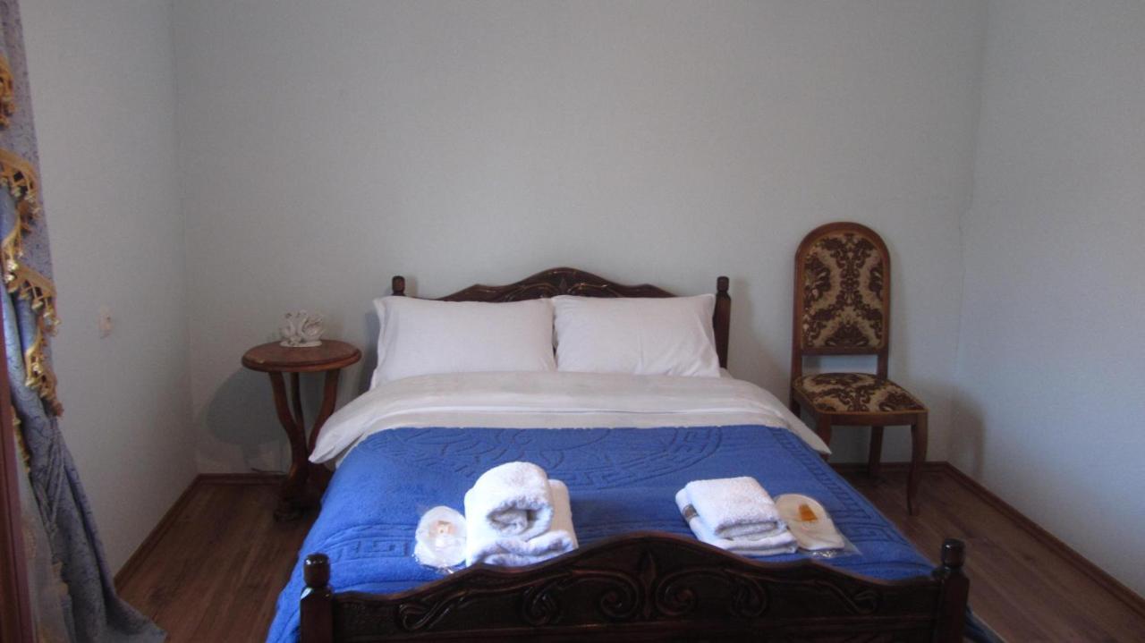Blue Guest House Samtredia Екстериор снимка