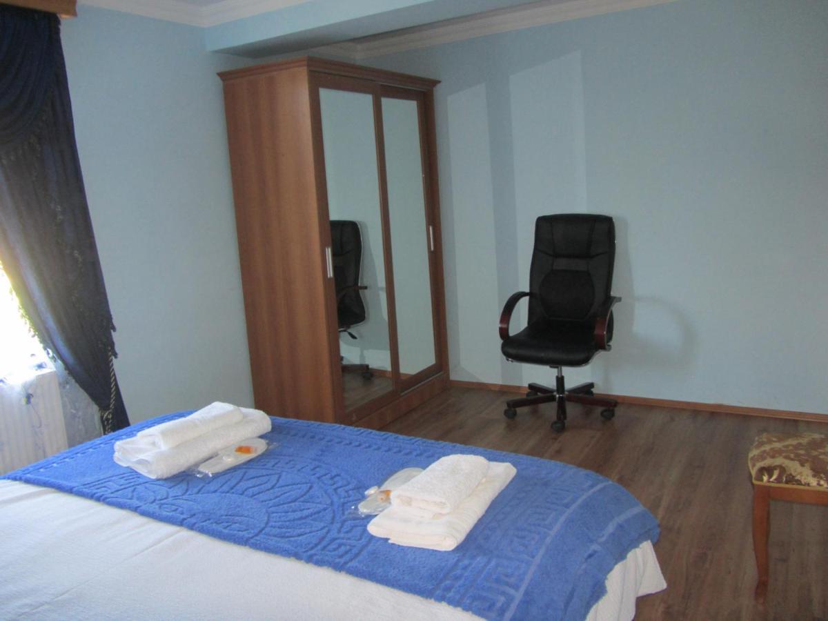 Blue Guest House Samtredia Екстериор снимка
